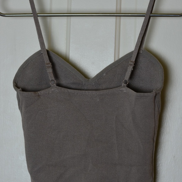 Basic Tank Top - Picture 7 of 8